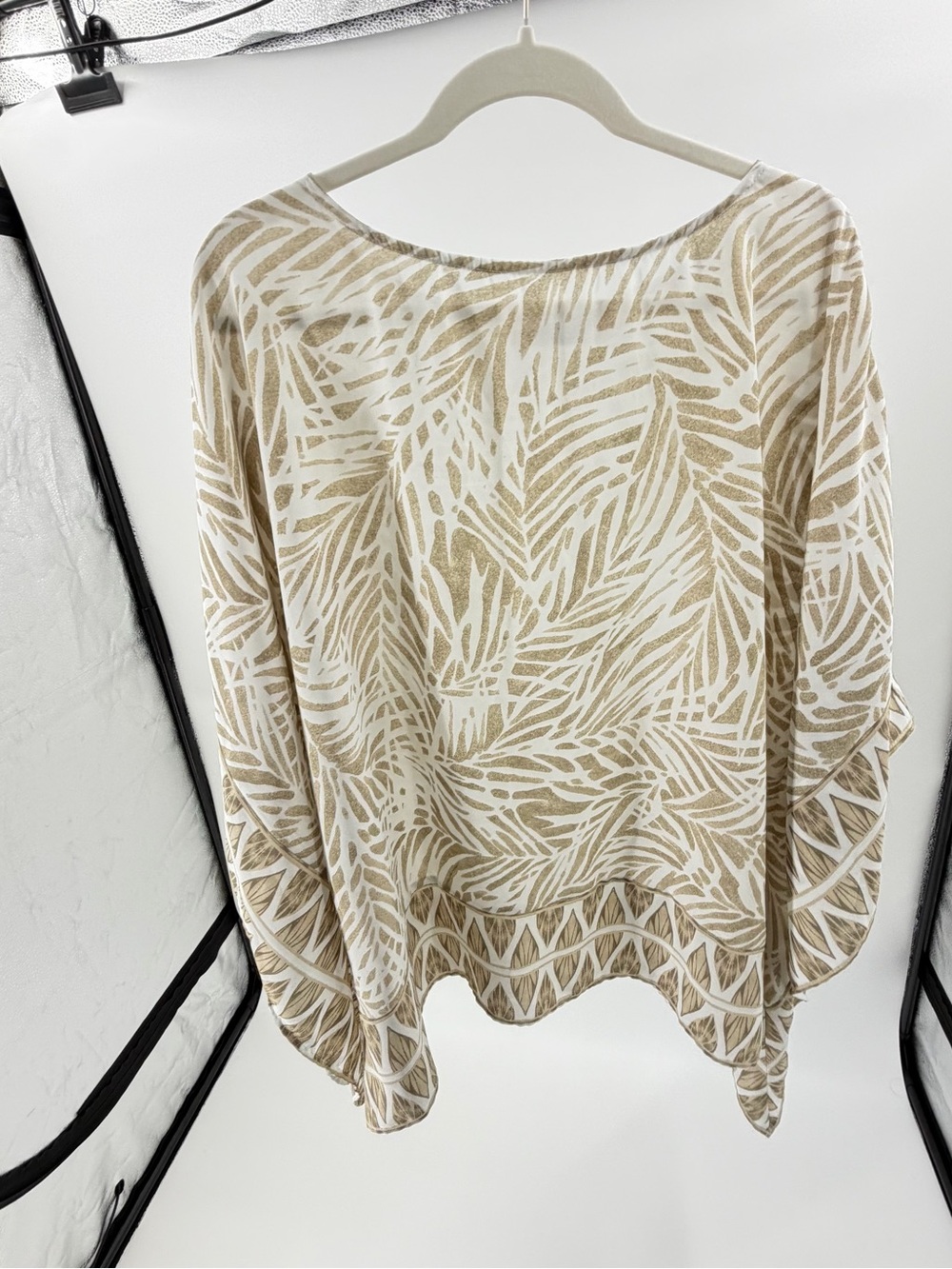 Belle Beach Tropical Leaf Print Lightweight Top in Beige & White Kaftan